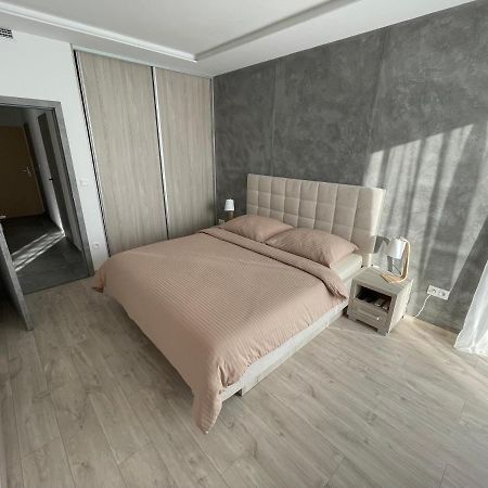 Greenbay Apartment With Free Parking Trenčín 외부 사진