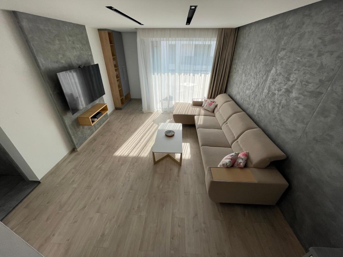 Greenbay Apartment With Free Parking Trenčín 외부 사진