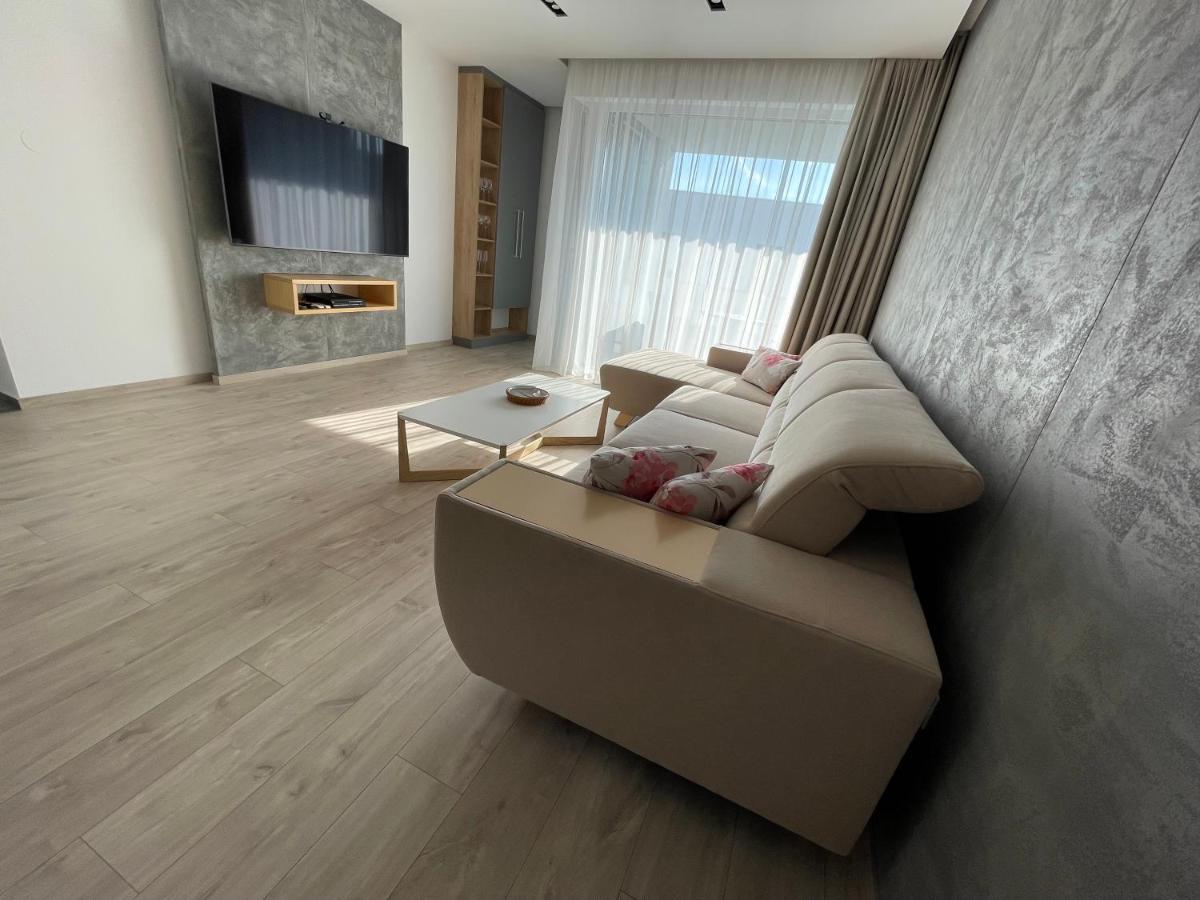 Greenbay Apartment With Free Parking Trenčín 외부 사진