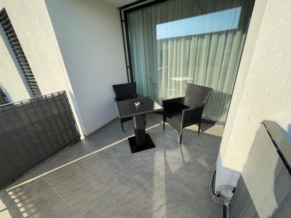 Greenbay Apartment With Free Parking Trenčín 외부 사진