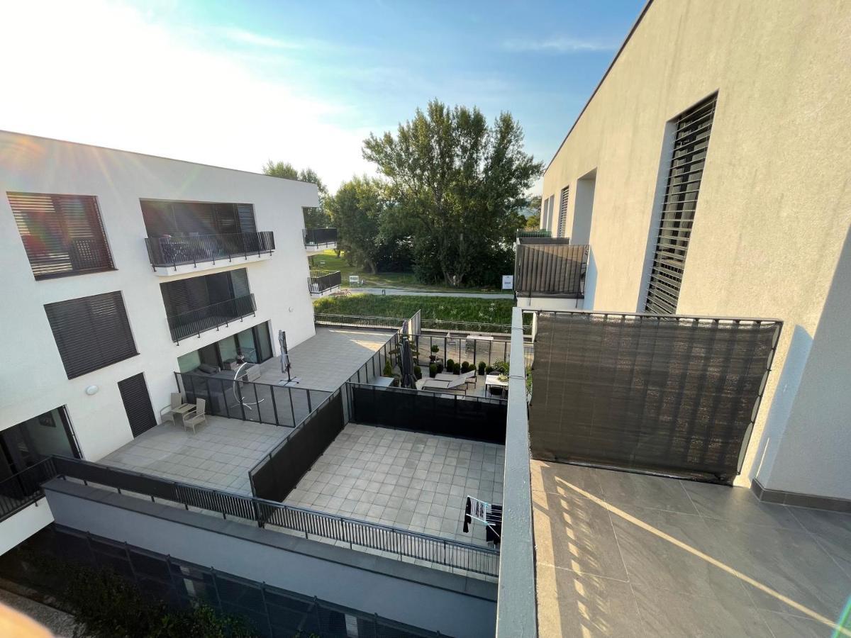 Greenbay Apartment With Free Parking Trenčín 외부 사진