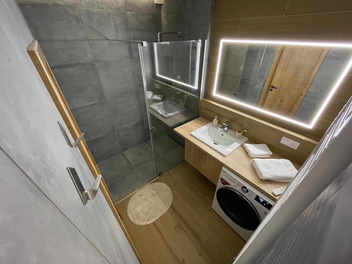 Greenbay Apartment With Free Parking Trenčín 외부 사진